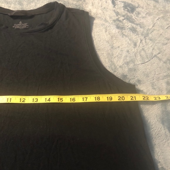 CuddlDuds waterfall tank - Picture 3 of 7